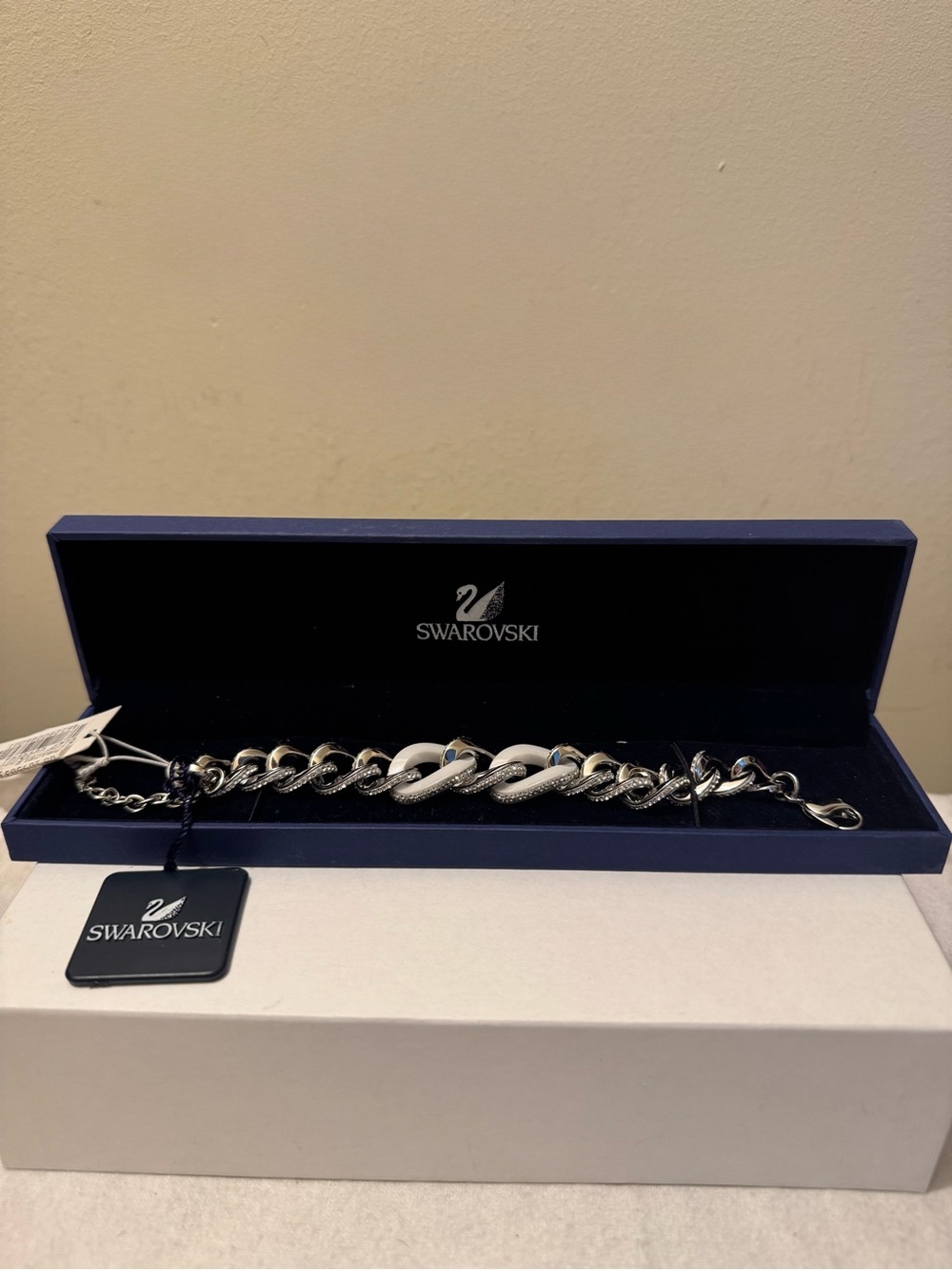 NIB Swarovski Montaigne Link Bracelet 1095033 Unworn Retired